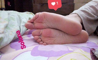 Isa Pes feet photo thumbnail