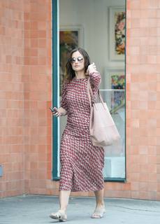Minka Kelly feet photo thumbnail