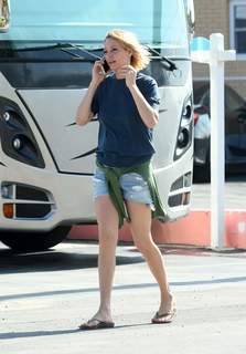 Uma Thurman feet photo thumbnail