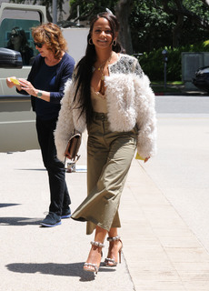 Christina Milian feet photo thumbnail