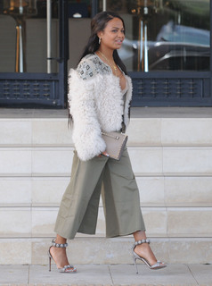 Christina Milian feet photo thumbnail