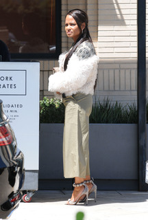 Christina Milian feet photo thumbnail