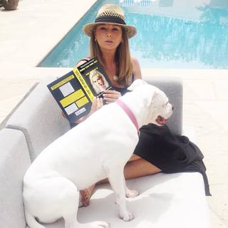 Daisy Fuentes feet photo thumbnail