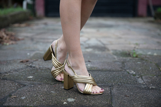 Ashley James feet photo thumbnail