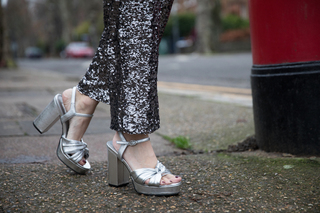 Ashley James feet photo thumbnail