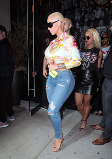 Amber Rose feet photo thumbnail