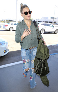Kate Hudson feet photo thumbnail