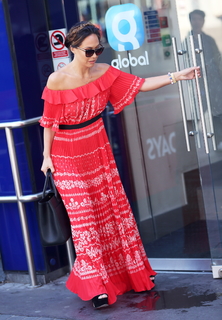 Myleene Klass feet photo thumbnail