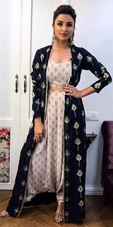Parineeti Chopra feet photo thumbnail