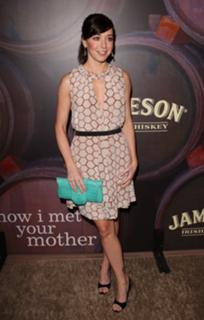 Alyson Hannigan feet photo thumbnail
