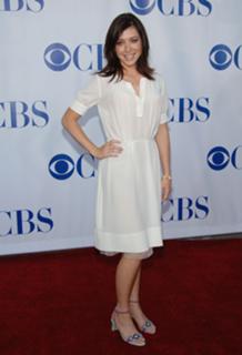 Alyson Hannigan feet photo thumbnail
