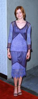 Alyson Hannigan feet photo thumbnail