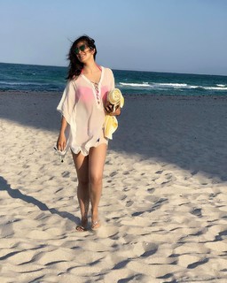 Raai Laxmi feet photo thumbnail