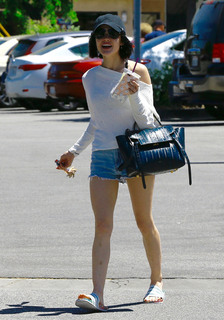 Lucy Hale feet photo thumbnail