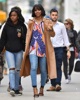 Kelly Rowland feet photo thumbnail