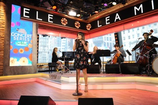 Lea Michele feet photo thumbnail