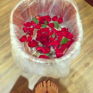 Marina Ruy Barbosa feet photo thumbnail