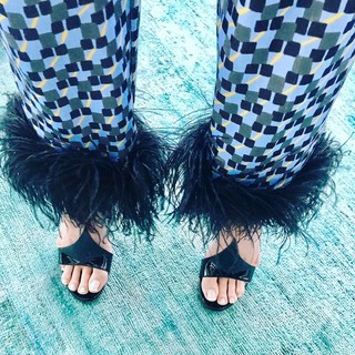Katy Perry feet photo thumbnail
