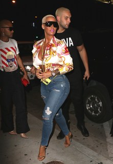 Amber Rose feet photo thumbnail
