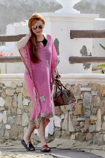 Lindsay Lohan feet photo thumbnail