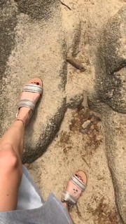 Katie Cassidy feet photo thumbnail