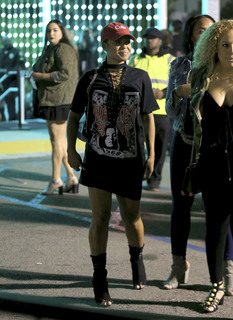 Christina Milian feet photo thumbnail