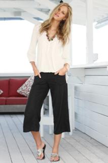 Erin Heatherton feet photo thumbnail