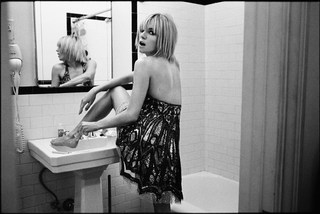 Sienna Miller feet photo thumbnail