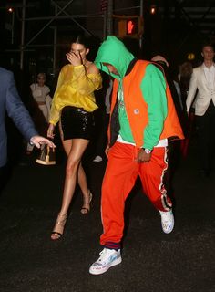 Kendall Jenner feet photo thumbnail