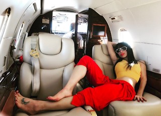 Bai Ling feet photo thumbnail