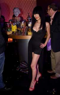 Bai Ling feet photo thumbnail