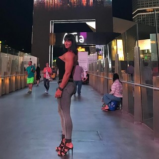 Cindy Landolt feet photo thumbnail
