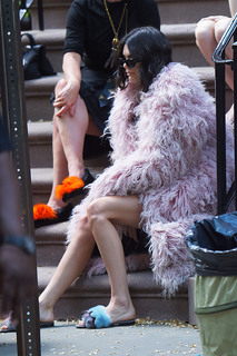 Kendall Jenner feet photo thumbnail