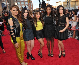 Camila Cabello feet photo thumbnail