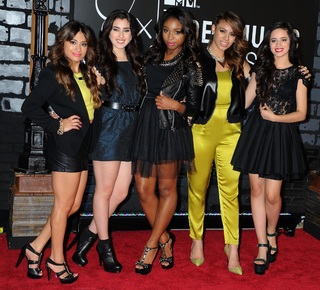 Camila Cabello feet photo thumbnail