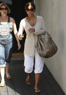 Halle Berry feet photo thumbnail