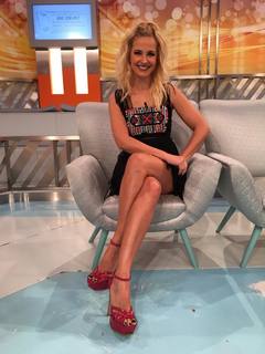 Cristina Ferreira feet photo thumbnail