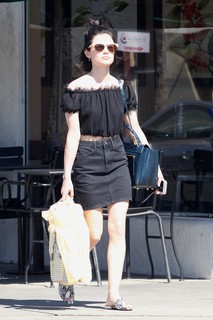 Lucy Hale feet photo thumbnail