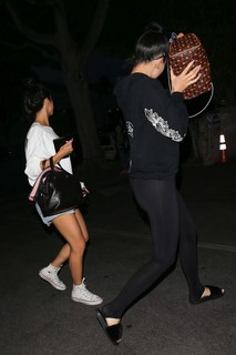 Kylie Jenner feet photo thumbnail