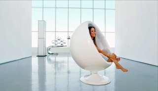 Brooke Burke feet photo thumbnail