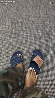 Karrueche Tran feet photo thumbnail