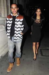 Nicole Scherzinger feet photo thumbnail