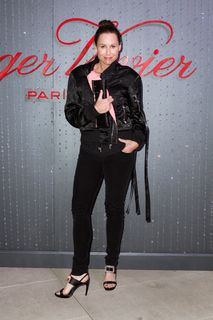 Minnie Driver feet photo thumbnail