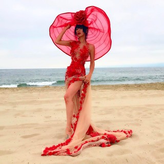 Bai Ling feet photo thumbnail