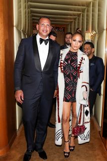 Jennifer Lopez feet photo thumbnail