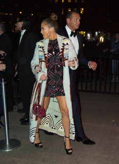 Jennifer Lopez feet photo thumbnail