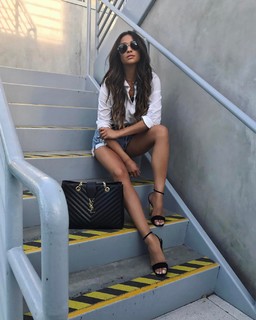 Shay Mitchell feet photo thumbnail