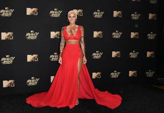 Amber Rose feet photo thumbnail