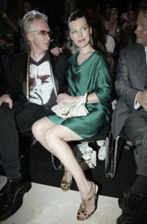 Milla Jovovich feet photo thumbnail