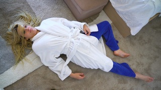 Lele Pons feet photo thumbnail